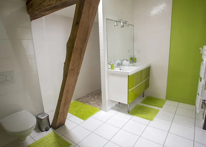 Couette-café Pour 4 La Maison Maupas